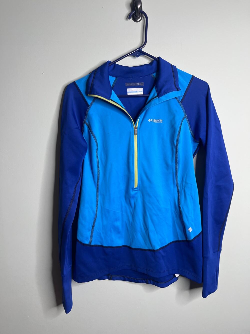Columbia Titanium Half Zip Pullover Medium
